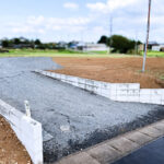 【施工事例】雑草が生い茂る更地を建築可能な宅地へ｜造成工事の施工事例をご紹介