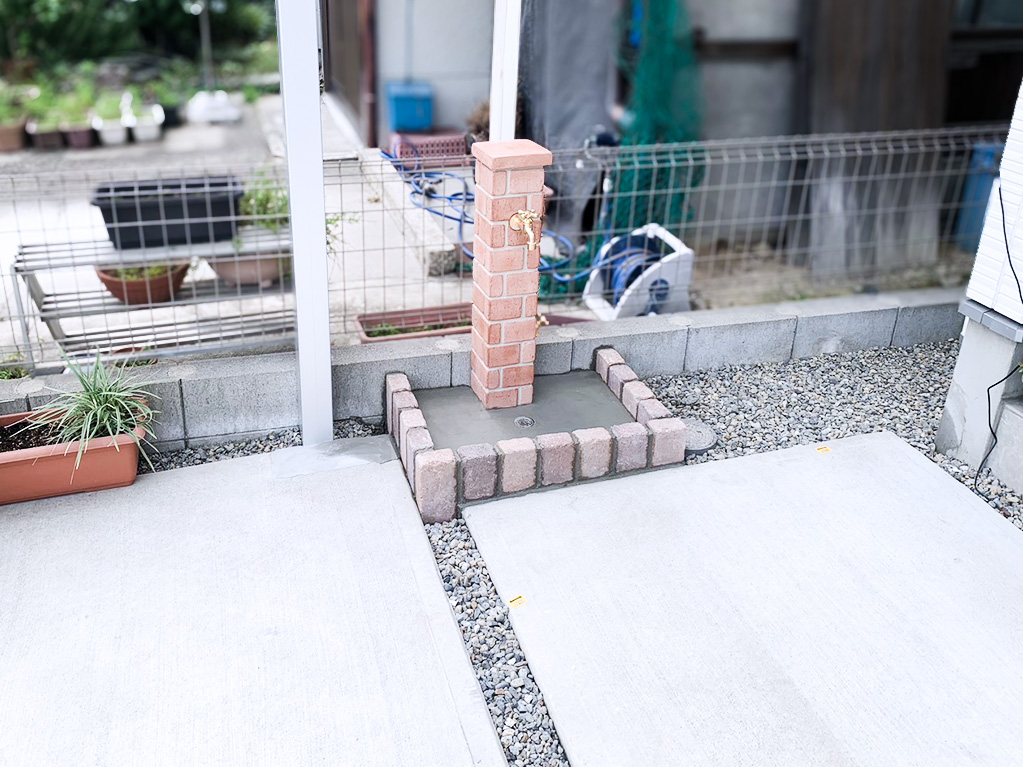 レンガ調立水栓の別角度