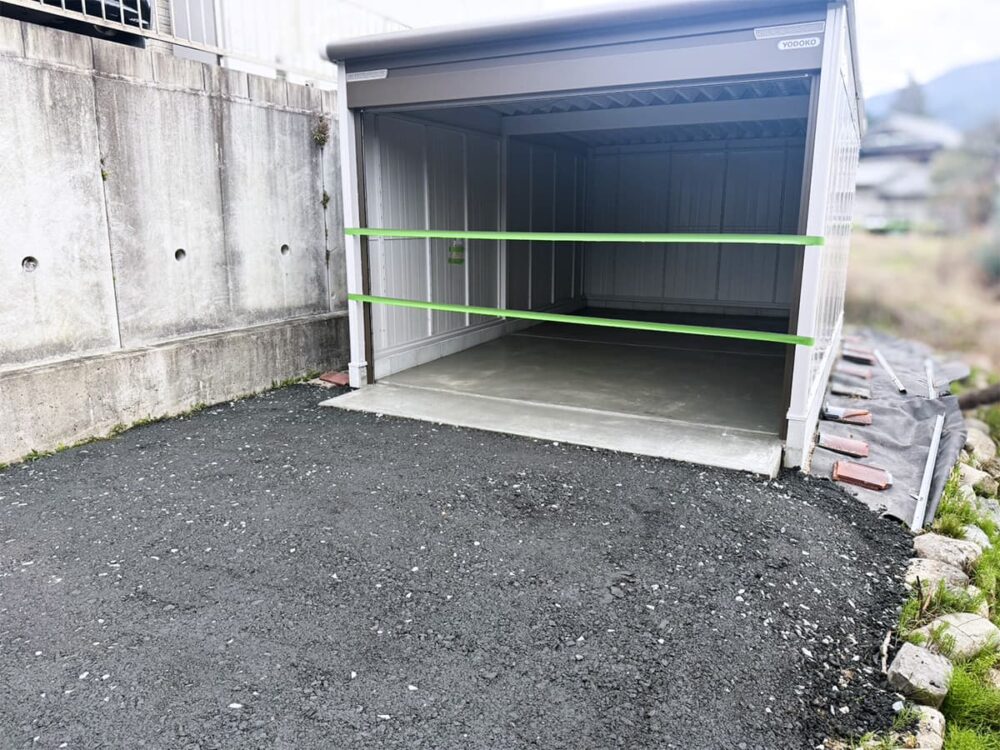 施工後・敷地に設置したガレージ